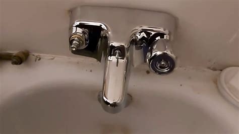 Repairing a waterleak on aqualisa shower unit. How to remove/change, old leaking bathtub shower valve ...