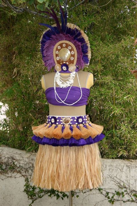 Published on april 23,2020 my own style diy making hawaiian costume i buy soft twine in the market and i have already old flower. More Than Just Tahitian Tassels | Tahitian costumes, Hawaiian costume, Hawaii costume