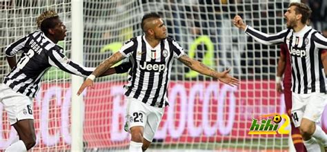 لاعب وسط يوفنتوس أرتورو فيدال يسجل ركلة جزاء في شباك تورينو. تشكيلة : بطل الكالتشيو يوفنتوس ينزل ضيفاً ثقيلاً على وصيفه ...