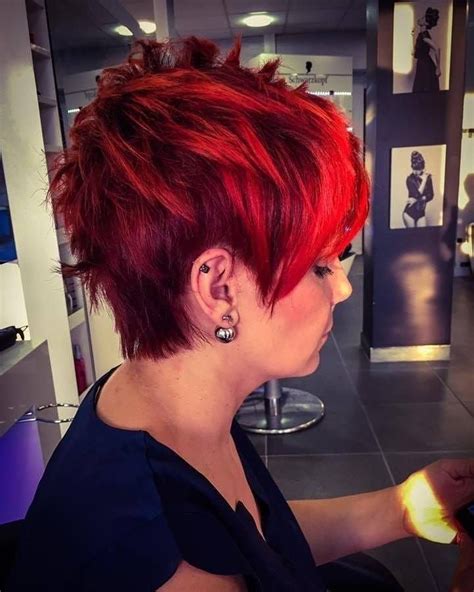 10 Gewagte Ideen Für Kurze Rote Haarfarben In 2020 Kurze Rote Haare