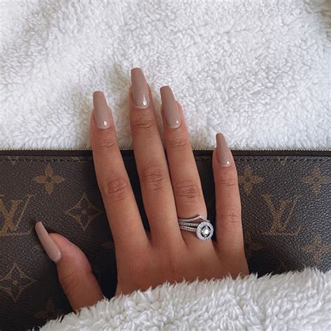 40 Cool Brown Nail Designs To Try In Fall The Glossychic Beige