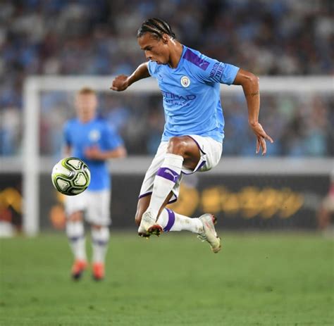 Wer ist das bessere fußball talent?! Fußball: Knieverletzung: Sane in englischem Supercup ...