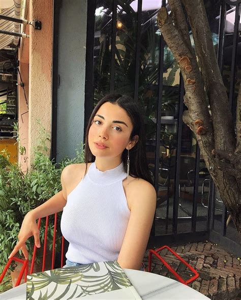 Özge Yağız HD phone wallpaper | Pxfuel