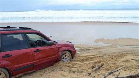 Car Stuck On North Head Beach Photos Bay Post Moruya Examiner