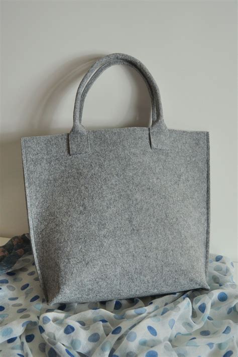 Felt Bag Simple Sewing Tutorial Felt Bag Felt Tote Bag Simple