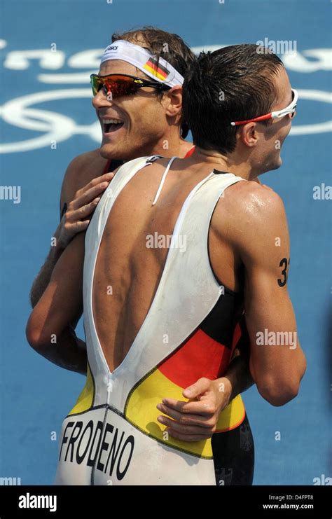 Jan Frodeno Front From Germany Celebrates Winning The Gold Medal With