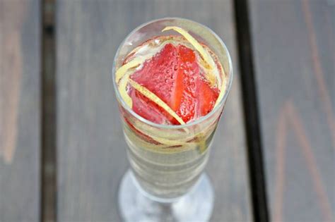 This Strawberry Lemon Mimosa Lets You Hang Onto Summer A Little Longer
