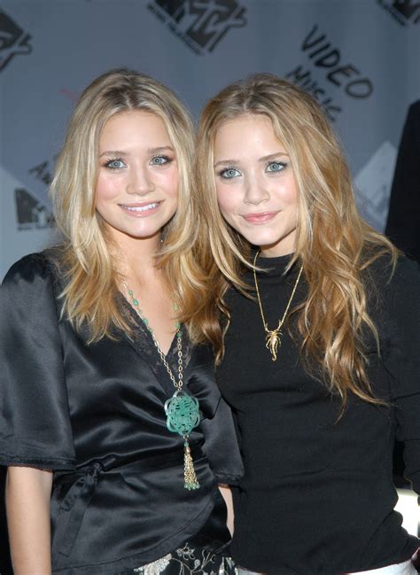 Remember 90s Child Stars Mary Kate And Ashley Olsen Well Theyre