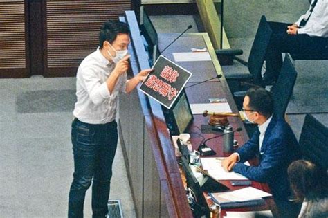 美國聯邦參議員達克沃絲（ladda tammy duckworth）、蘇利文（daniel scott sullivan）及昆斯. 內會第15次會議 仍未選出主席 | 多倫多 | 加拿大中文新聞網 - 加拿大星島日報 Canada Chinese News
