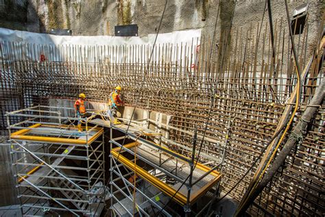 Chan sow lin lrt istasyonu sınıfta hafif hızlı geçiş (lrt) istasyonu ve kavşak istasyonu bulunan pudu, kuala lumpur, malezya. Jalan Chan Sow Lin (Intervention Shaft 3) - MRT Corp