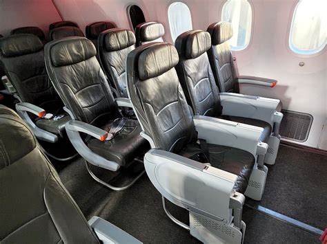 Trip Report Jetstar 787 Business Class Honolulu To Sydney Lux Traveller