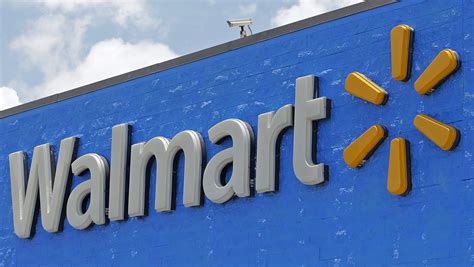 Walmart Dicks Sporting Goods Sued By 20 Year Old Over Gun Sale Ban