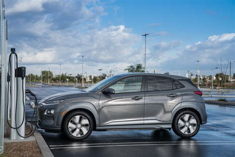 2019 Hyundai Kona Electric Epa Rated 258 Miles Of Range Autoevolution