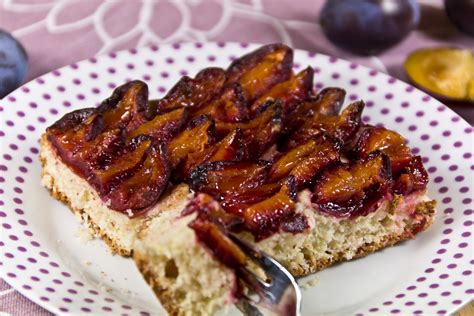 Ich wünsche euch das schönste wochenende und natürlich viele streusel! Würziger Zwetschgenkuchen vom Blech mit Zimt und Zucker ...