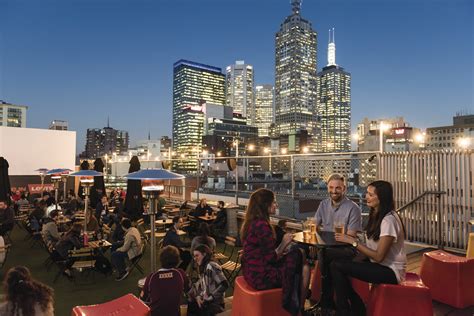 6 Best Neighbourhoods To Stay In Melbourne | Where to Stay in Melbourne