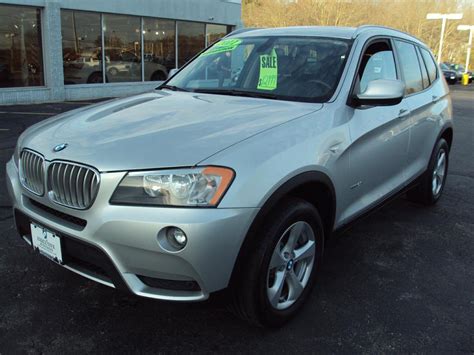 It might be similar sized to something as a land rover or jeep, but they were not built to be the same. Used 2011 BMW X3 XDRIVE28I XDRIVE28I For Sale ($11,888) | Executive Auto Sales Stock #1537