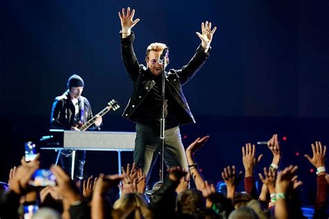 U2 in Buffalo: Photos, videos of concert at New Era Field ...