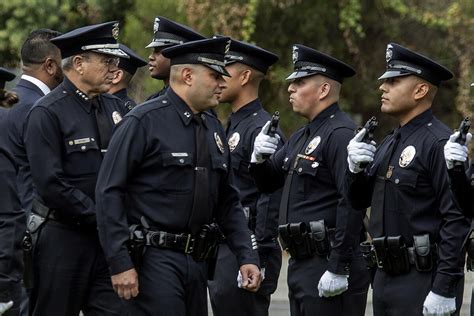 La Approves Police Raises Amid Warnings Of Financial Risk Los