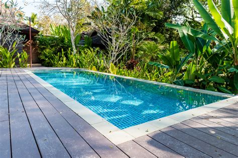 Maybe you would like to learn more about one of these? Pool Im Garten Integrieren | Ideen Für Gartendusche ...