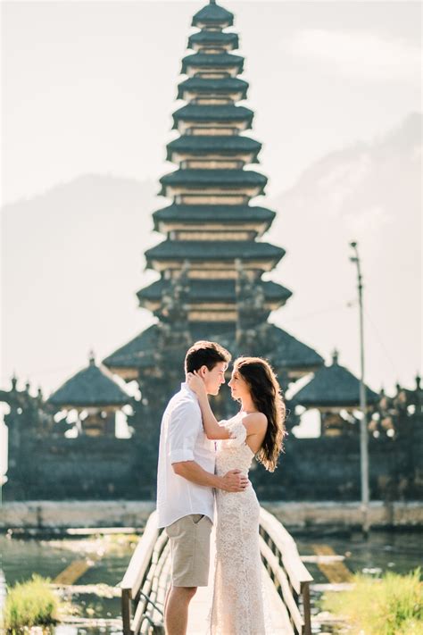 Intimate Honeymoon Photoshoot In Bali Batur Lake