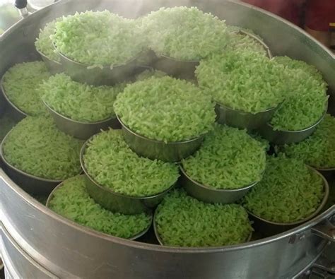 Ayam dara goreng berempah 3. Nasi Kukus Hijau Ayam Dara Tarikan Utama Restoran Nasi ...