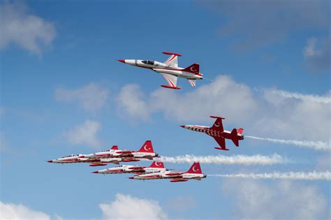 Turkish Stars Airshow On Sky · Free Stock Photo