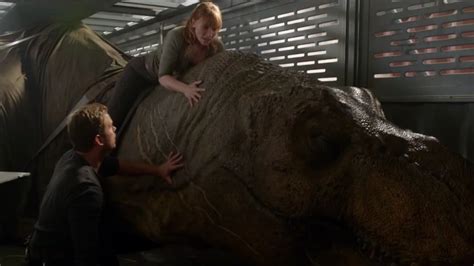 Bryce Dallas Howard Rides A T Rex In Jurassic World Fallen Kingdom