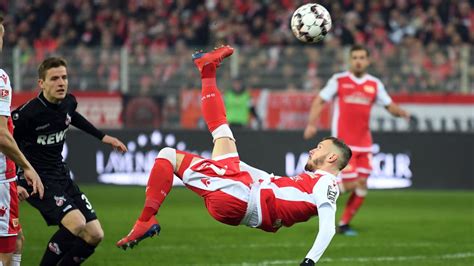 480 x 270 animatedgif 3849 кб. Union Berlin besiegt 1. FC Köln im Spitzenspiel - WELT