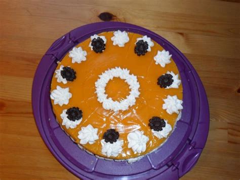 2 große ei(er) 2 el wasser, heißes 90 g zucker 1 vanillezucker 50 g mehl 50 g speisestärke (mondamin) 1/4 pkt. Multivitamin - Bananen - Torte - Rezept - kochbar.de