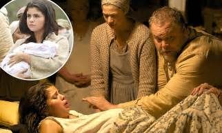 Selena Gomez Gives Birth In Scene For In Dubious Battle Daily Mail Online