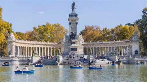 Check spelling or type a new query. El estanque del Retiro acoge el último concierto de ...
