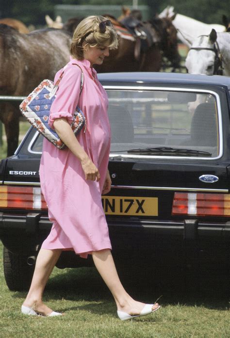 Just 40 Pictures Of Pregnant Royals Looking Incredible Princess Diana