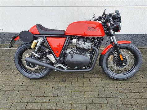 Take it past that mark and the bike turns into a new animal. Neumotorrad: Royal Enfield Continental GT 650, Baujahr ...