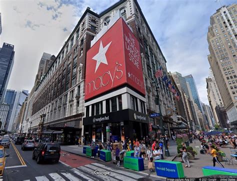 Macys Sues To Stop Amazons Ad On Herald Square Billboard Midtown
