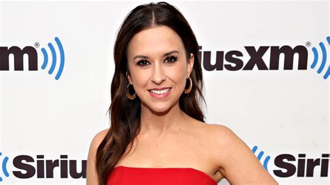 The Unique Way Hallmarks Lacey Chabert Announced Her Pregnancy