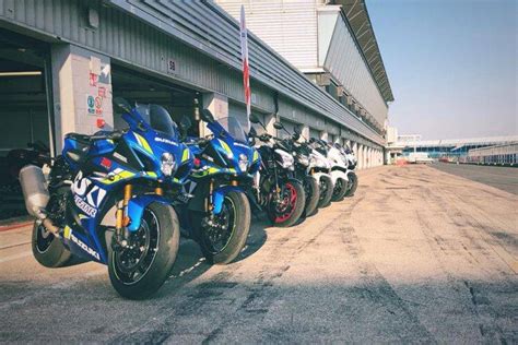 suzuki introduces limited edition gsx r1000r bsb replica with exclusive package