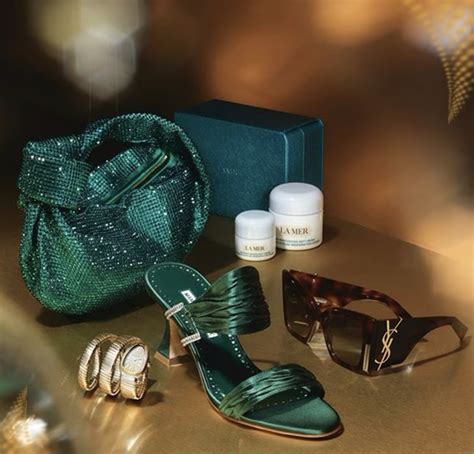The Ultimate Holiday Gift Guide for HER: Unwrap Joy with Saks Fifth Avenue - Living The Adorned