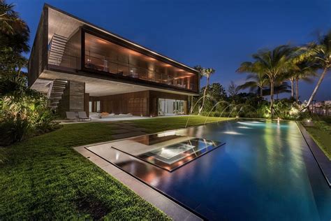 Luxury Miami Beach House With Man Made Lagoon Could Be Yours For 2975m