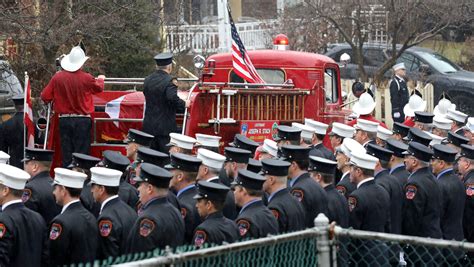 Fdny Lt Joseph Stach Jr Funeral Held Died Of 911 Related Illness