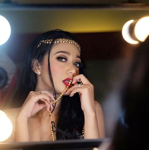 20 Sexiest Indonesian Dangdut Singers Jakarta100bars Nightlife