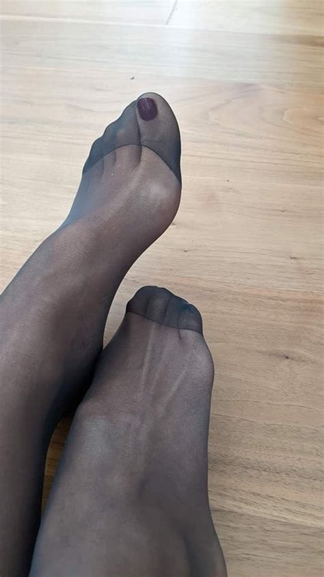 Pantyhose And Nylon Feet
