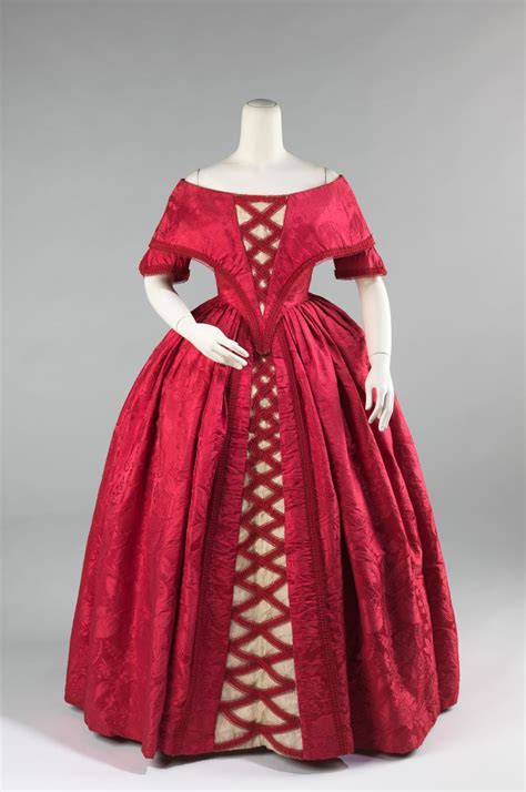 1842 Ball Gown Silk Cotton British Historical Dresses Fashion