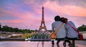 The u/the_tourist community on reddit. What's Up with The Current Paris Tourist Industry ...