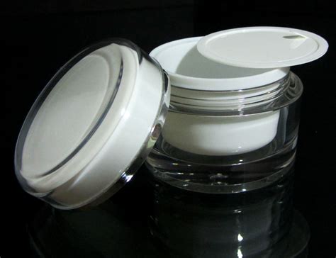 Lightweight Peach Cream Jars: Stylish Wholesale Packaging, Now!