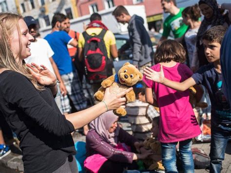 5 Practical Ways You Can Help Refugees Trying To Find Safety In Europe