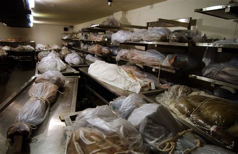 Morgue de L A acumula 180 cadáveres sin procesar Univision 34 Los