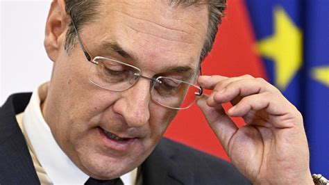 Gudenus war online abgetaucht, strache setzte auf wutpostings. SPÖ zeigt Strache und Gudenus bei der WKStA an ...