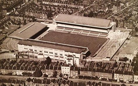 Highbury In The 40s Arsenal Stadium Stadium Pics Arsenal Football
