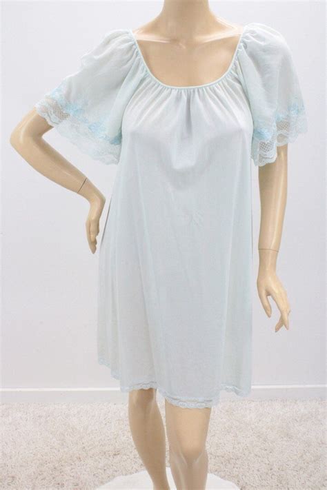 Vintage Miss Elaine Nightie Nightgown Medium Light Bl Gem