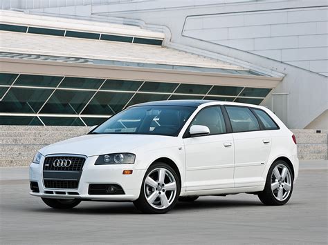 Sporty curves elicit a sense of excitement and freedom in the hatch. AUDI A3 Sportback specs & photos - 2004, 2005, 2006, 2007 ...